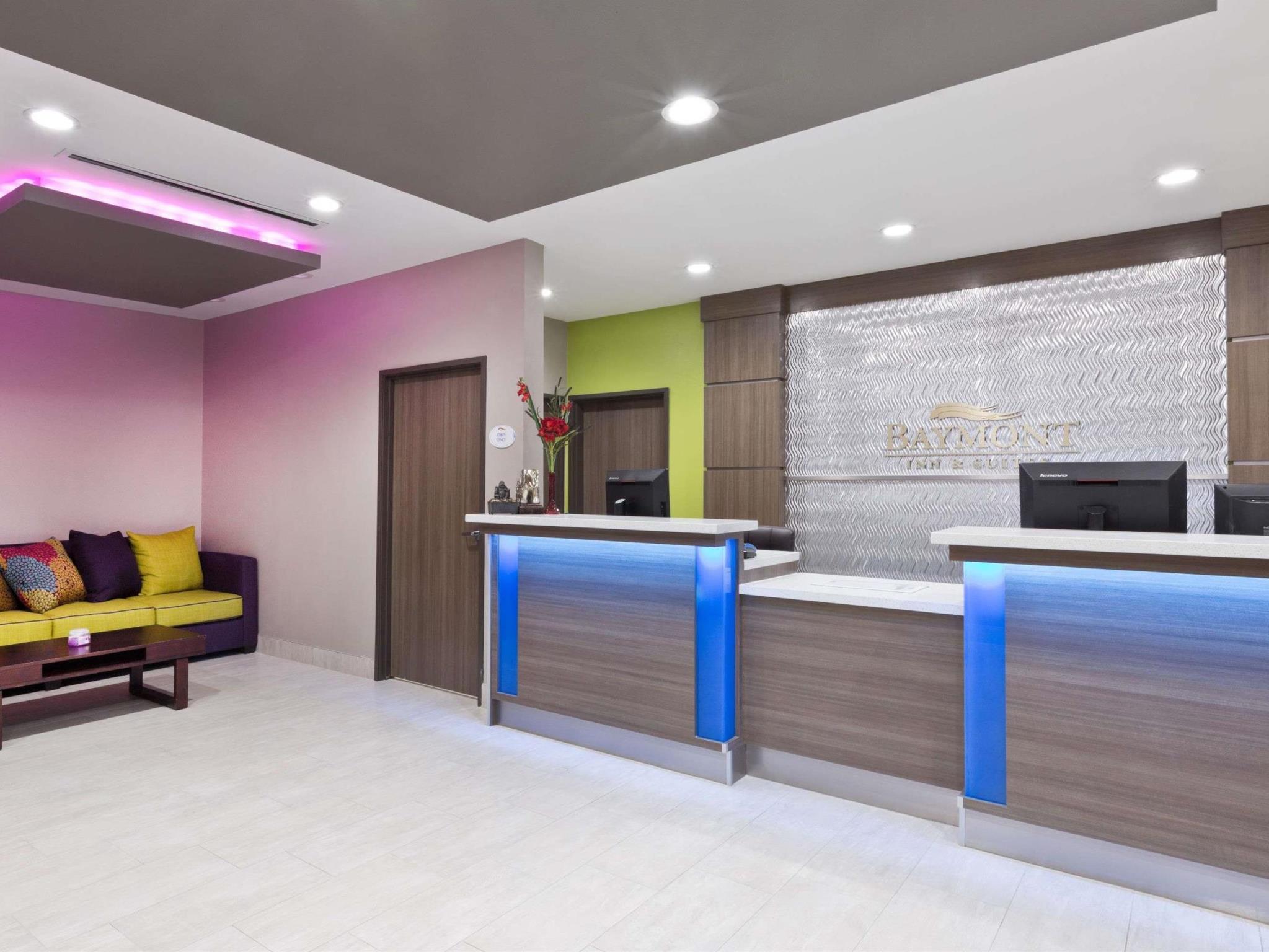 Hotel Baymont By Wyndham Bryan College Station Exterior foto